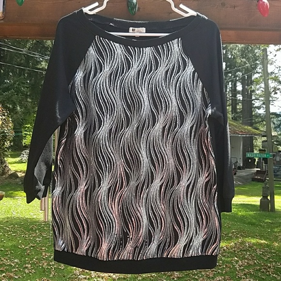 Kut from the Kloth Sweaters - KUT from the Kloth Black Sweater With Silver Sequin & White Tread Design - Large